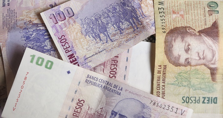 Miniaturka - Argentyńskie peso poszybuje w dół przez rządowe zmiany?